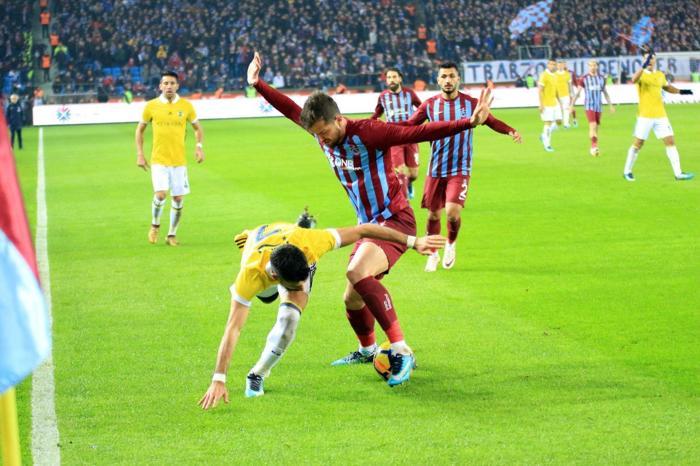 Fanatik yazarlarının Trabzonspor - Fenerbahçe maçı yorumları
