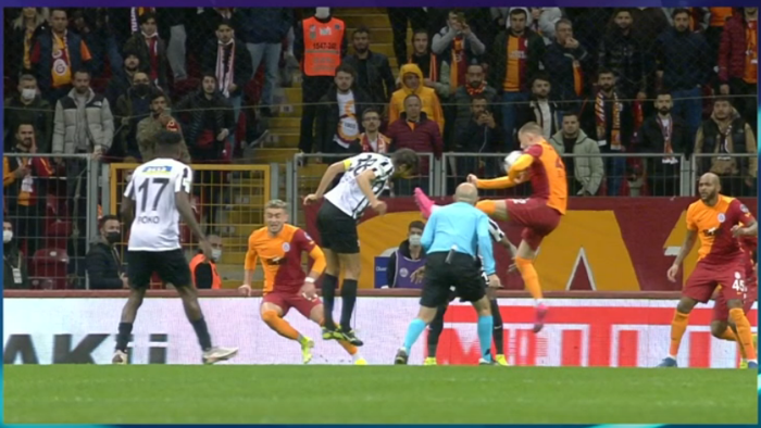 Galatasaray - Altay maçı sonrası Deniz Çoban sert çıktı: Cüneyt Çakırın balansını bozdu Delil var mı Yok