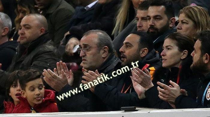 Abdurrahim Albayrak heyecandan yerinde duramadı
