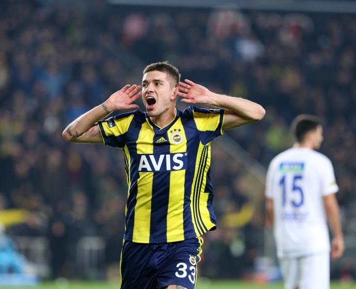 Fenerbahçede Roman Neustadter ve Martin Skrtel tepki topluyor