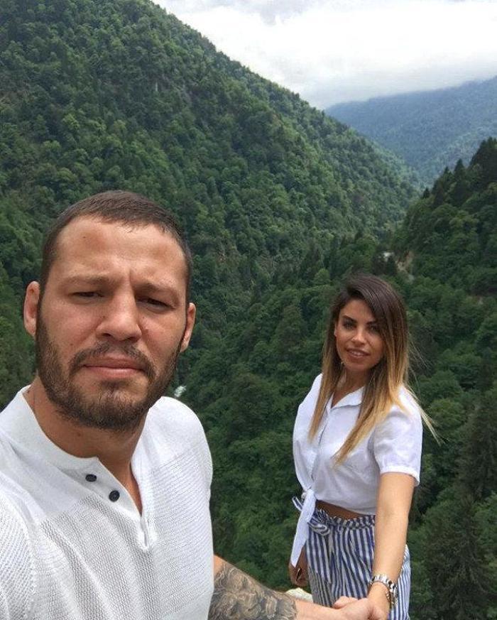 İşte ünlülerin hiç bilinmeyen eşleri