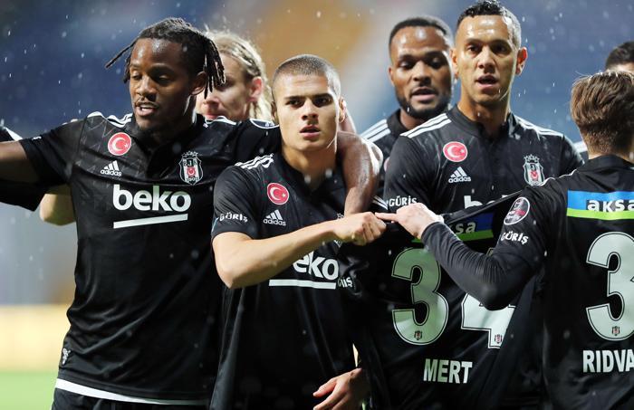 Fanatik yazarları Kasımpaşa - Beşiktaş maçını yazdı...