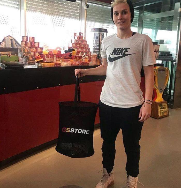Galatasarayda Yellow Friday çılgınlığı