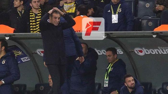 Fenerbahçede Ersun Yanal yıkıldı