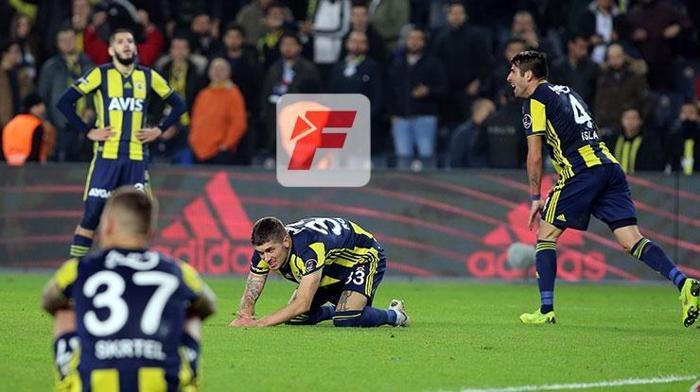 Fenerbahçede Ersun Yanal yıkıldı
