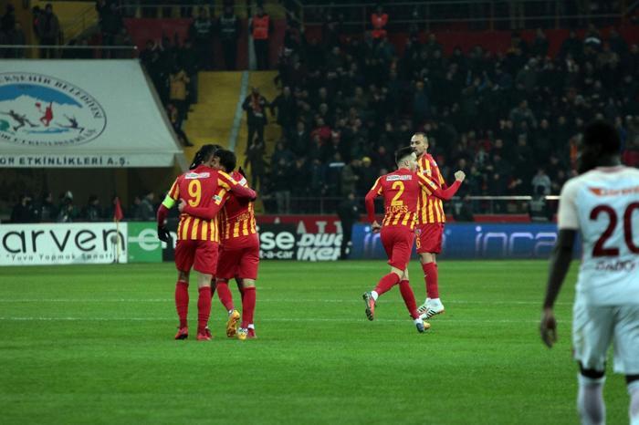 Fanatik yazarlarının Kayserispor - Galatasaray maçı yorumları