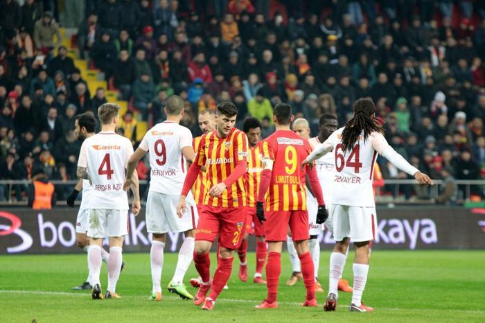 Gecenin sorusu (Hakan Can)