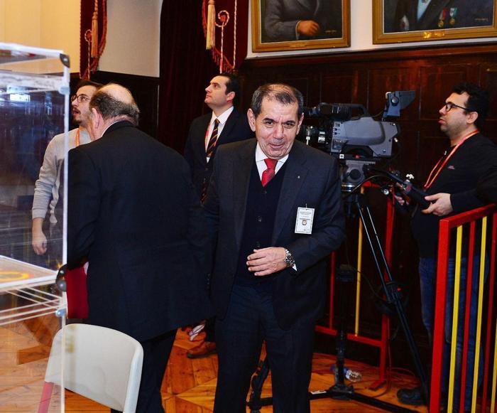 2-Başkanlık seçimlerinde hep Kısa vadeli borçlar varken para koymayan başkan bu işi yürütemez fikri konuşulur. Mustafa Bey için de bunu söyleyenler oldu.
