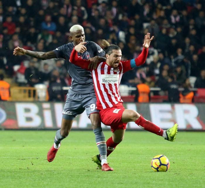 Fanatik yazarlarının Antalyaspor - Beşiktaş maçı yorumları