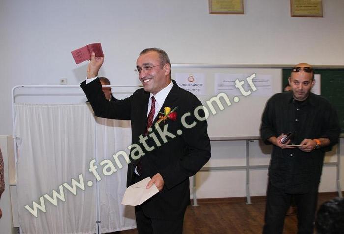 Galatasaray Lisesinden seçim kareleri