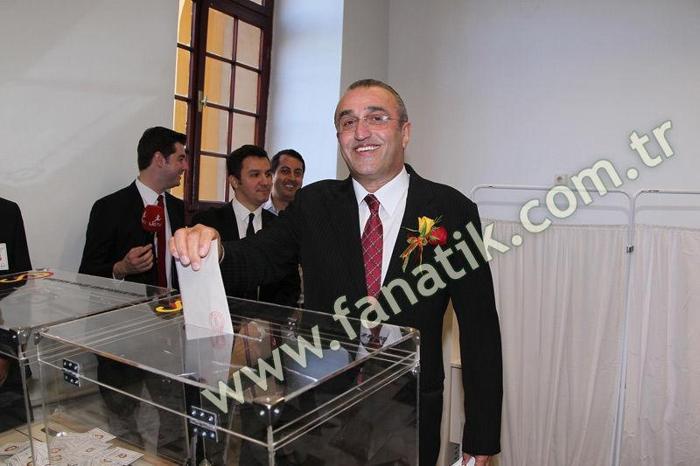 Galatasaray Lisesinden seçim kareleri