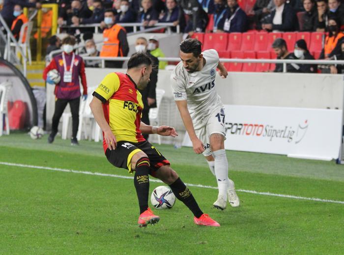 Fanatik yazarları değerlendirdi Fenerbahçe teknik direktörü Vitor Pereiraya sert eleştiriler