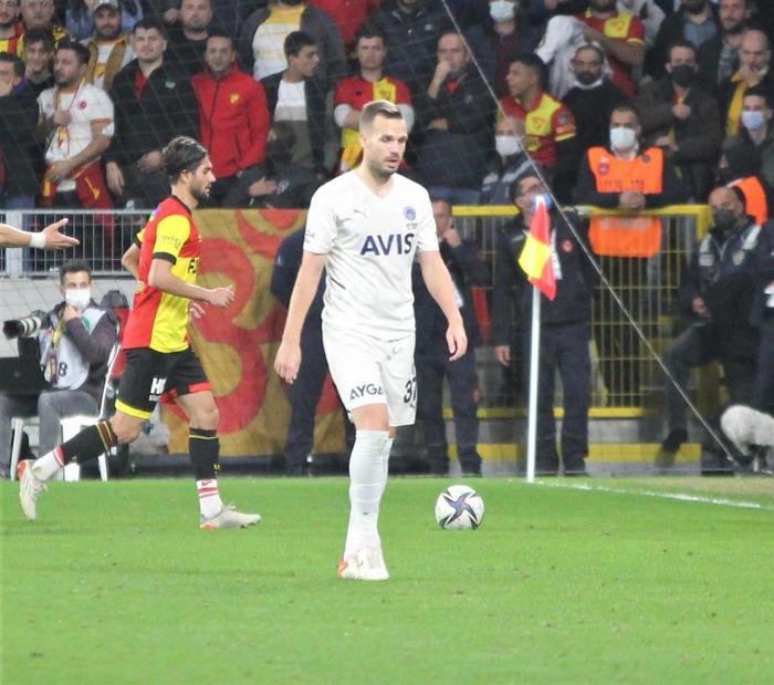 Fanatik yazarları değerlendirdi Fenerbahçe teknik direktörü Vitor Pereiraya sert eleştiriler