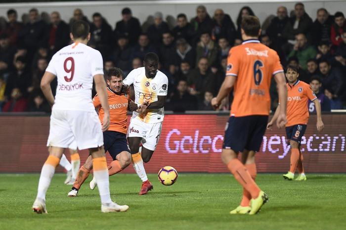Fanatik yazarlarının Başakşehir - Galatasaray maçı yorumları