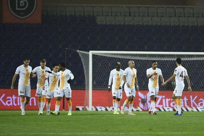 Fanatik yazarlarının Başakşehir - Galatasaray maçı yorumları