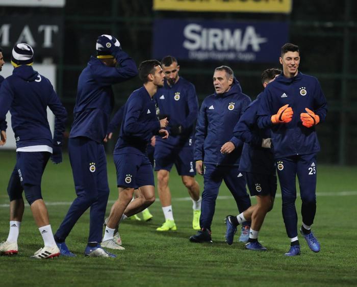 Fenerbahçede Ersun Yanal rüzgarı