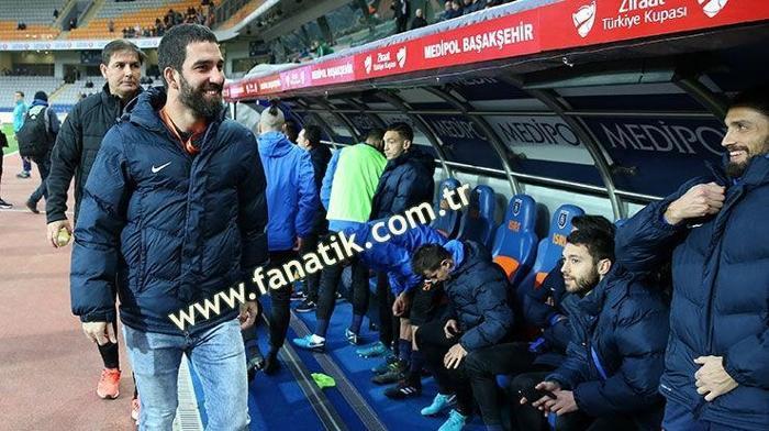 Arda Turan heyecandan yerinde duramadı
