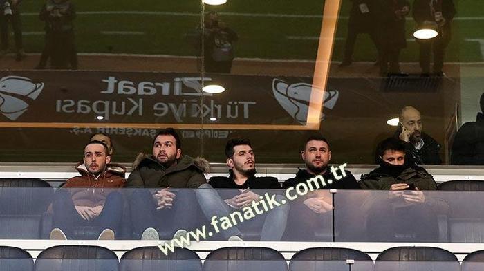 Arda Turan heyecandan yerinde duramadı
