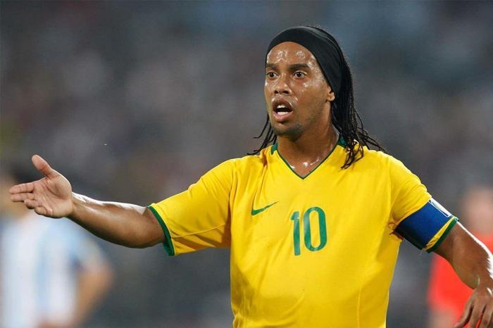 Ronaldinho futbolu bıraktı