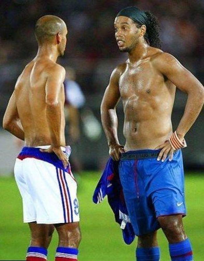 Ronaldinho futbolu bıraktı