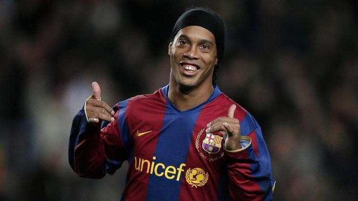 Ronaldinho futbolu bıraktı