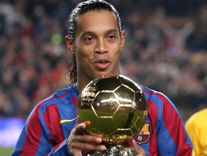 Ronaldinho futbolu bıraktı