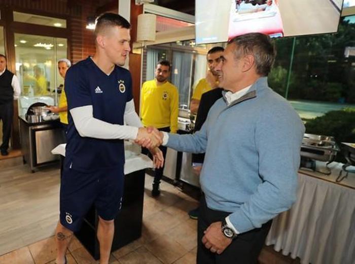 Fenerbahçe, Ersun Yanalla ilk antrenmanına çıktı