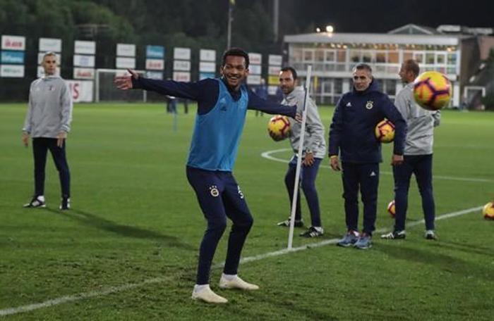 Fenerbahçe, Ersun Yanalla ilk antrenmanına çıktı