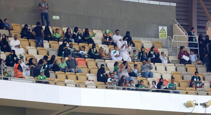 Tarihte bir ilk Suudi kadınlar statta