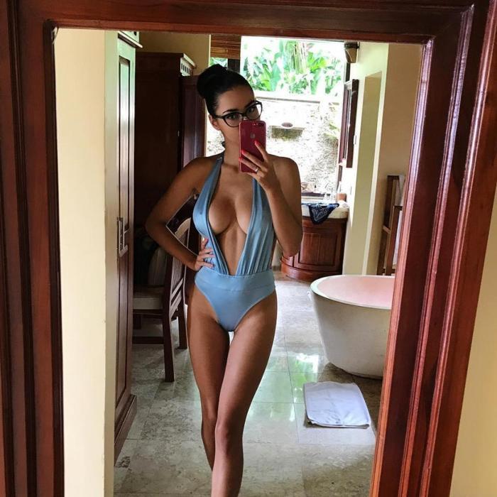 James Rodriguez ile ilişki yaşadığı iddia edilen Helga Lovekaty görenleri büyülüyor