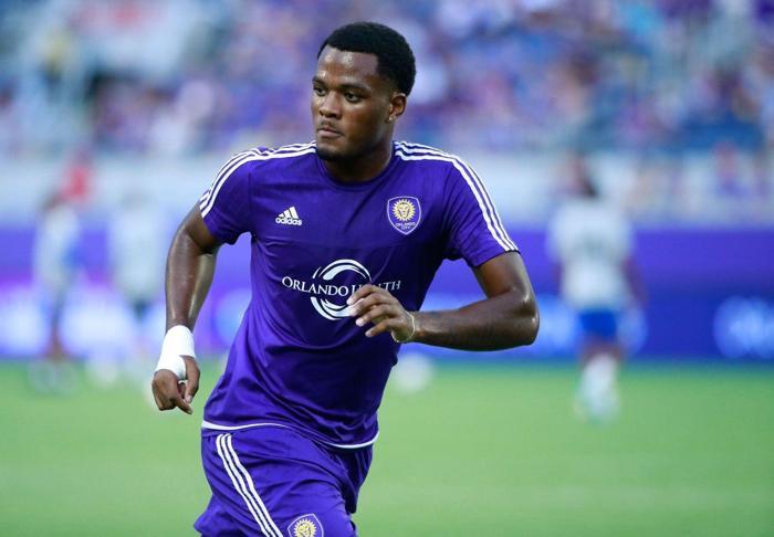 LARIN İSTANBULDA TAKIMA KATILACAK