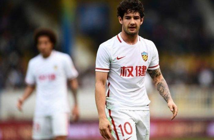 GALATASARAYDA PATO SESLERİ
