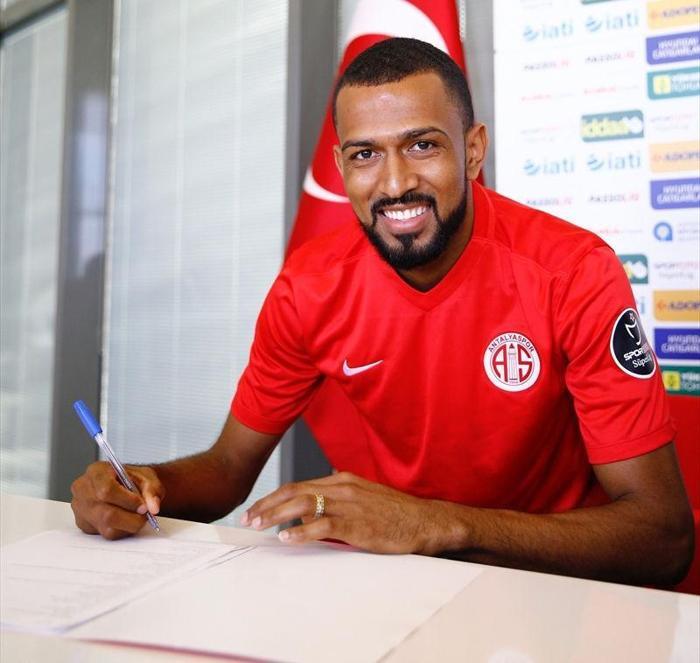 MAICON TRABZONA KOŞUYOR