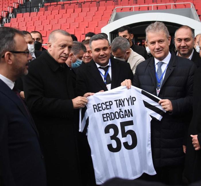 Alsancak Mustafa Denizli Stadının açılışını Cumhurbaşkanı Erdoğan yaptı