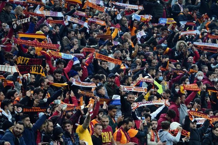 Son dakika: Galatasarayın Marsilya zaferi Fransız basınının gündeminde Cehennemde bir akşam