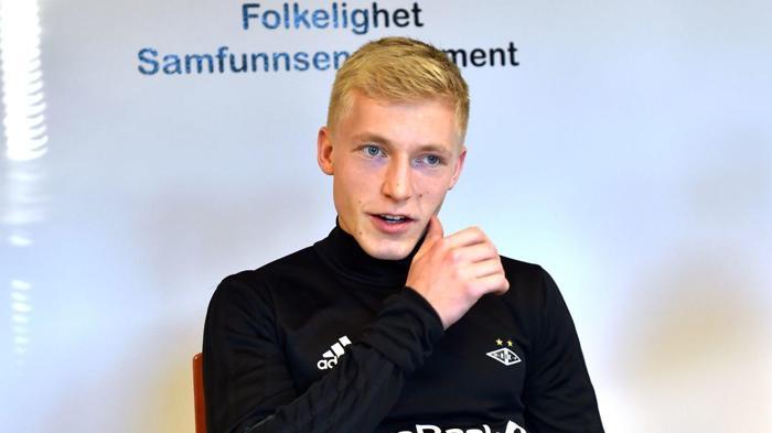 ASLANIN SOLUNA VİKİNG