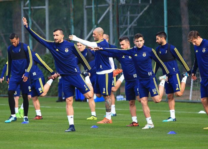 Fenerbahçede iki şok İdmanı yarım bıraktılar