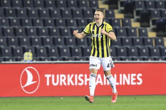 Son dakika Fenerbahçe haberi: Attila Szalai transferini duyurdular