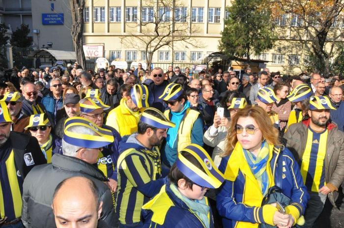 Münir Özkul son yolculuğuna uğurlandı