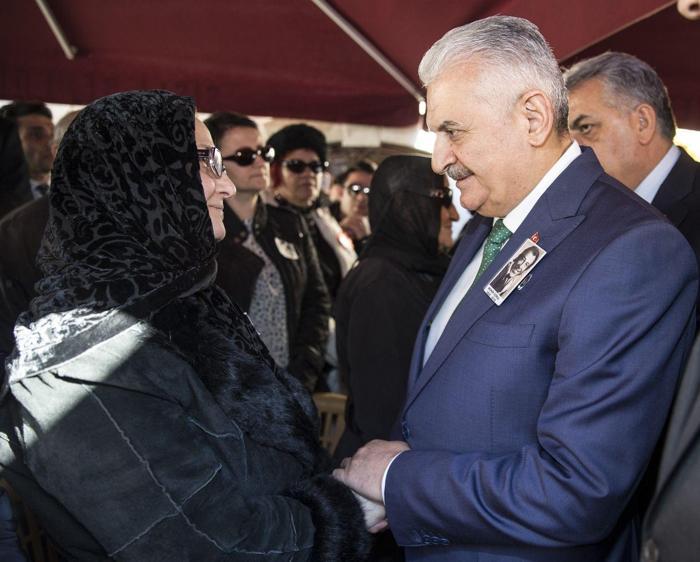 Münir Özkul son yolculuğuna uğurlandı