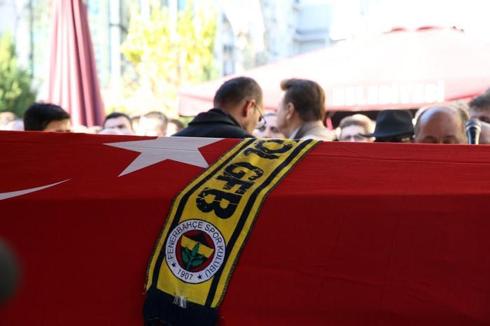 Münir Özkul son yolculuğuna uğurlandı