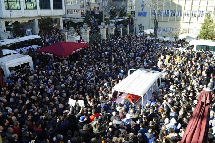 Münir Özkul son yolculuğuna uğurlandı