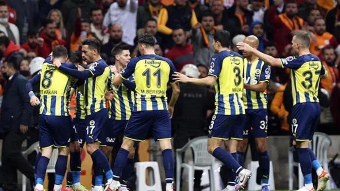 SARI LACİVERTLİLERDE 3 EKSİK