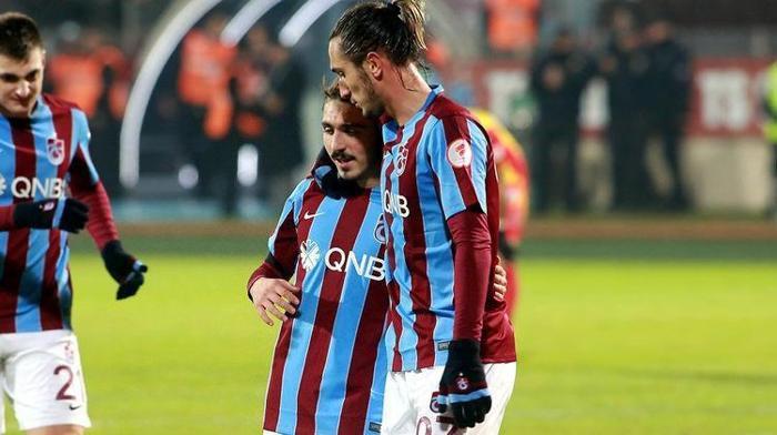 YILDIZLAR İÇİN DEVLER KAPIDA