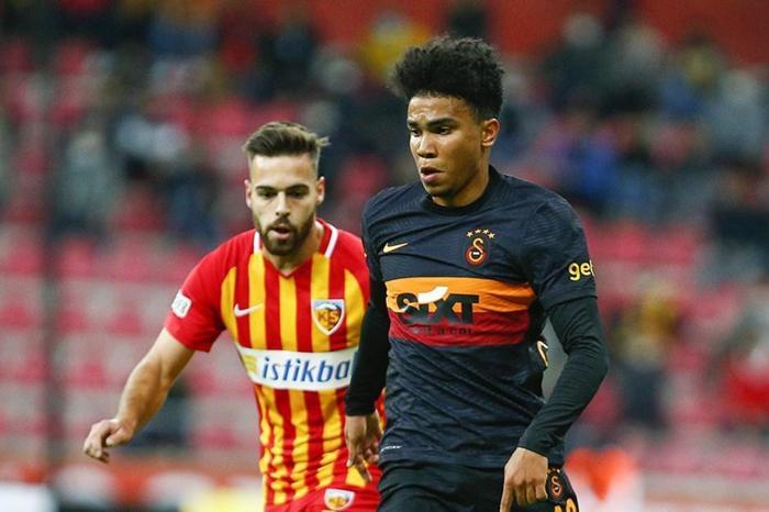Son dakika | Galatasarayda gidecekler belli olmaya başladı