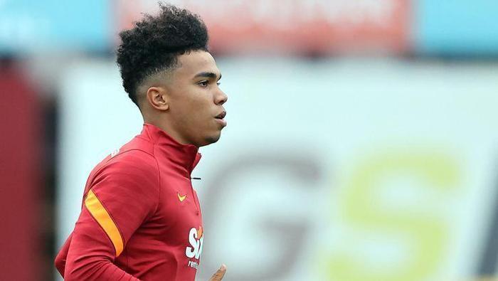 Son dakika | Galatasarayda gidecekler belli olmaya başladı