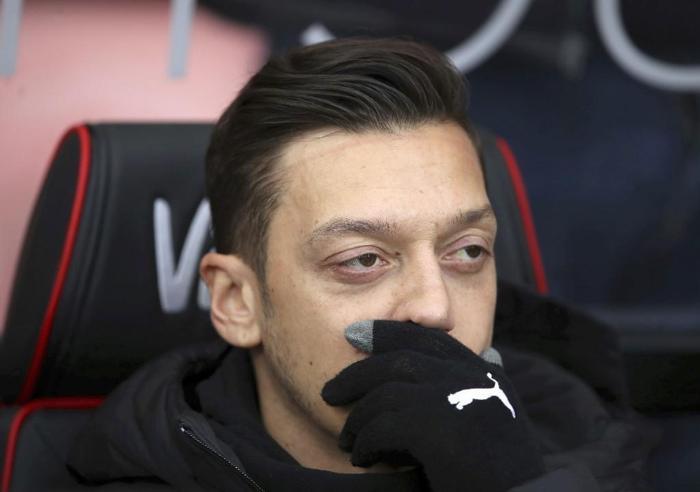 Mesut Özil, Fortnite yüzünden mi sakatlandı Unai Emery açıkladı...