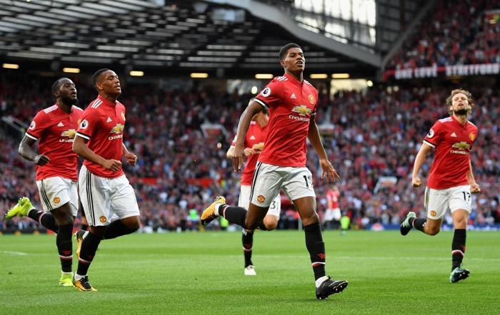 7) Manchester United