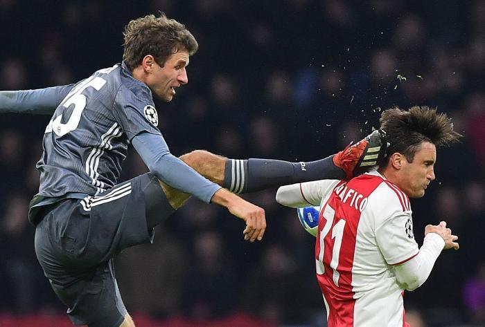 Thomas Müllerden Nicolas Tagliaficoya insalık dışı faul