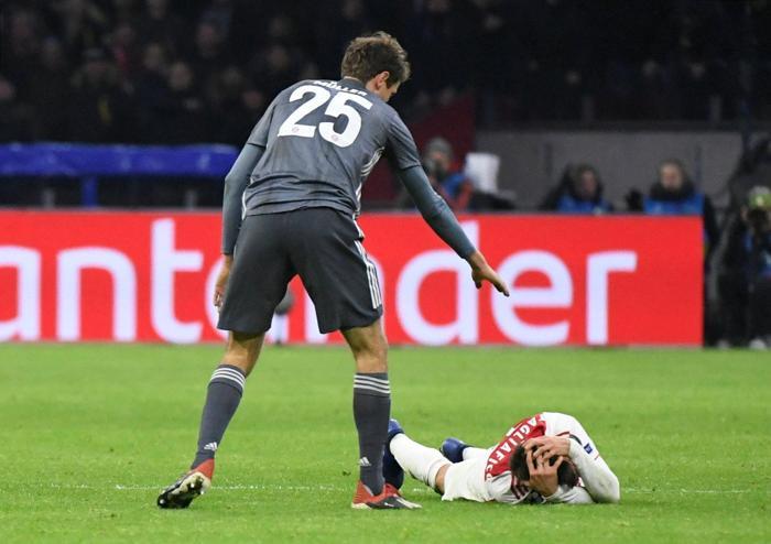 Thomas Müllerden Nicolas Tagliaficoya insalık dışı faul